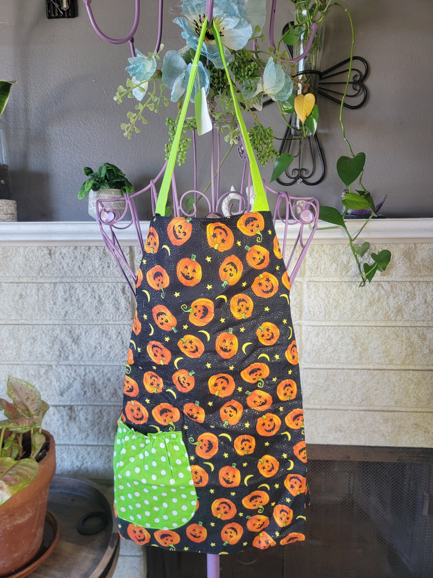 MORE children's aprons on CLEARANCE